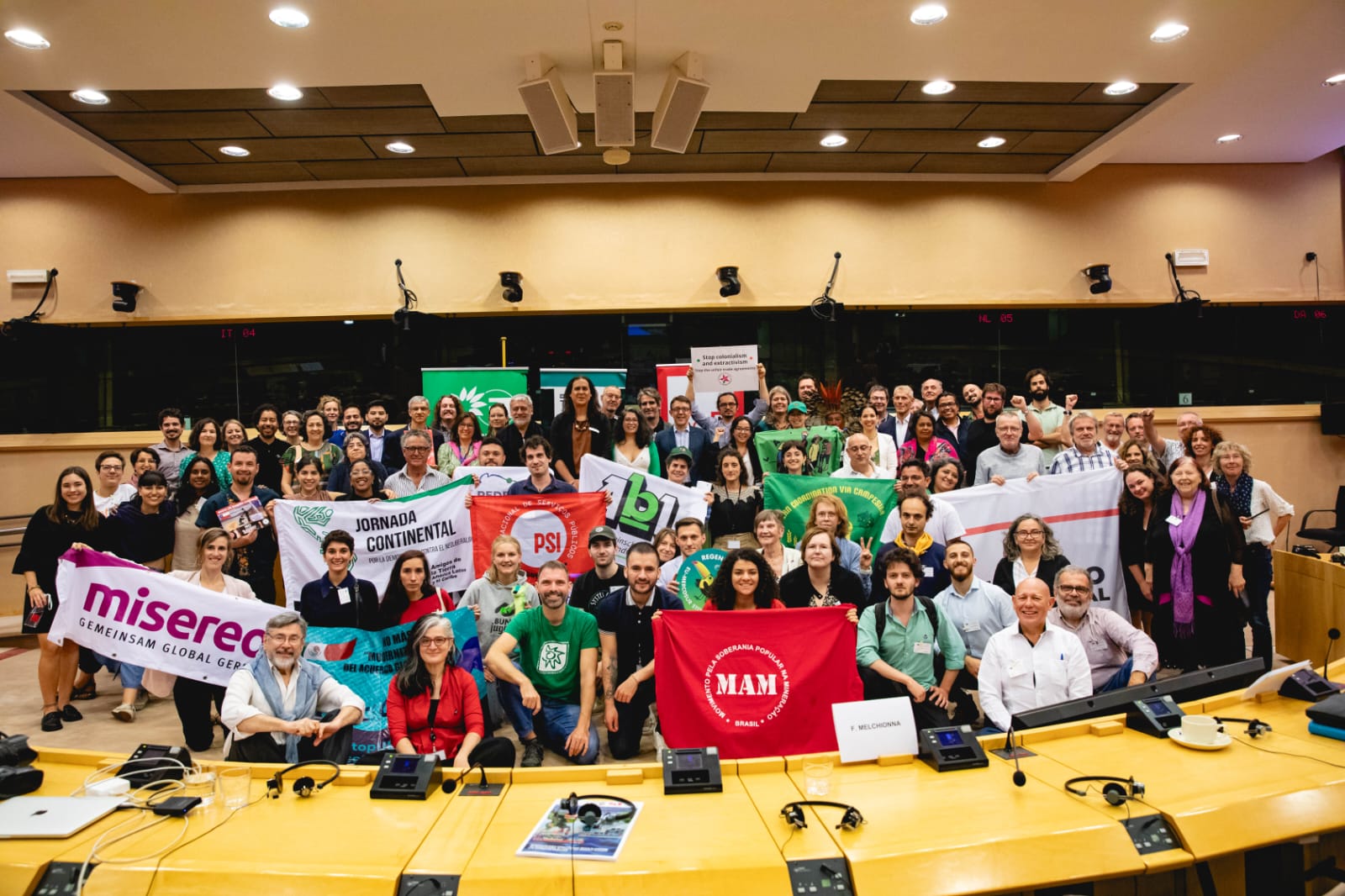 DECLARACIÓN DE LOS MOVIMIENTOS SOCIALES EN LA CUMBRE SOCIAL DEL MERCOSUR