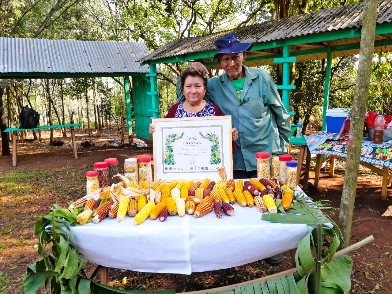 Karai Alfonso ha Kuñakarai Albina Guardianes De La Naturaleza