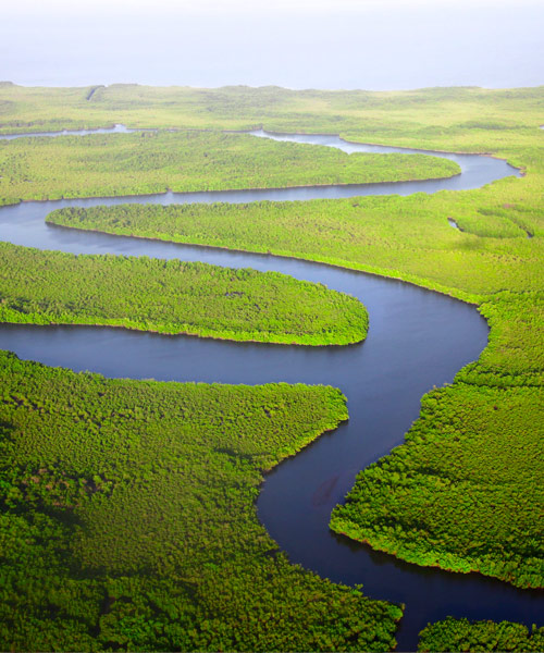 Presiones corporativas impiden implementación de ley de aguas